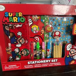 Nintendo Super Mario Art Set with Markers and Stickers